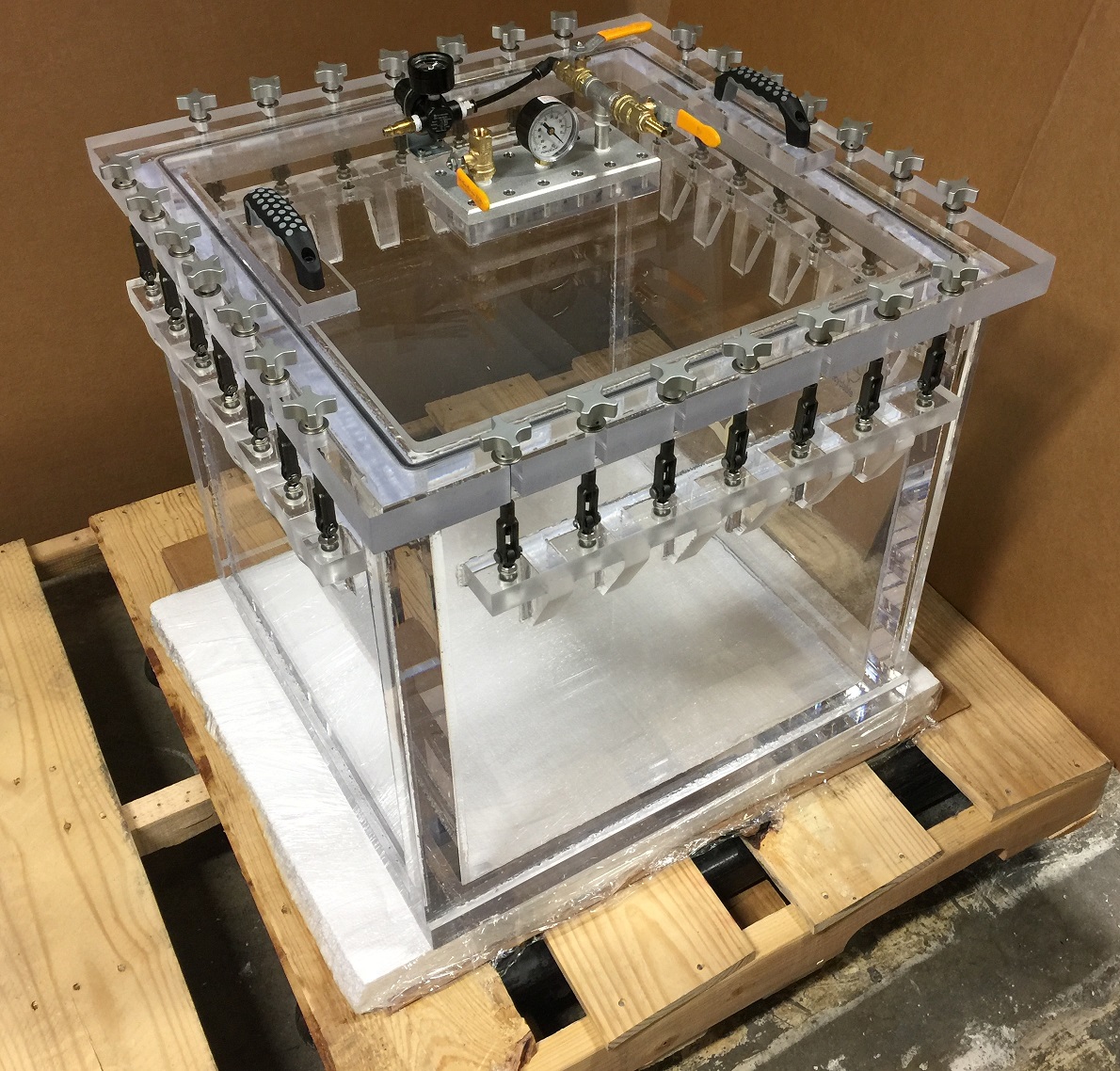 Acrylic Vacuum Chamber, Cube, 16 inch inside dimensions, Top Load Model