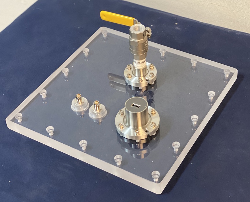 Vacuum Panel Plate with Custom Feedthroughs