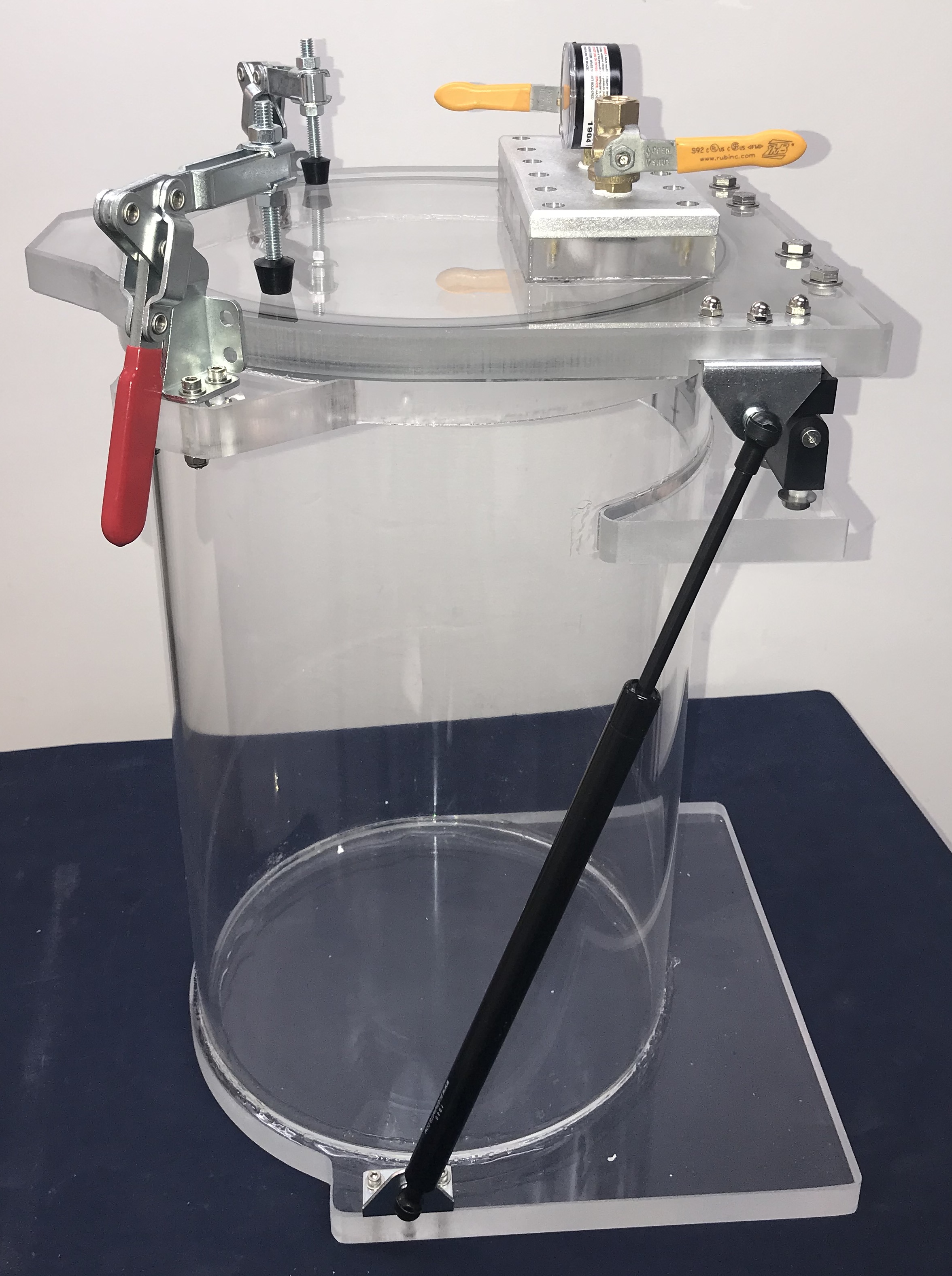 https://www.sanatron.com/products/images/cylindrical-vacuum-chamber-hinged-lid.jpg
